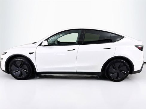Used 2026 Tesla Model Y 2WD image 6