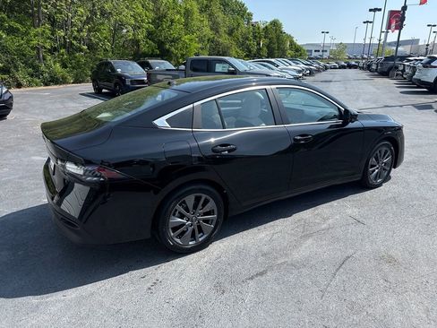 New 2026 Nissan Sentra SL FWD image 6