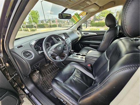 Used 2019 Nissan Pathfinder SL AWD/4WD image 12