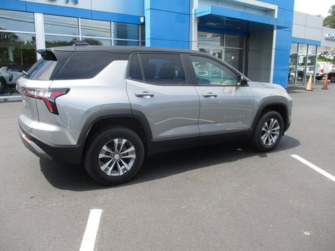 New 2026 Chevrolet Equinox LT w/ Convenience Package II image 3