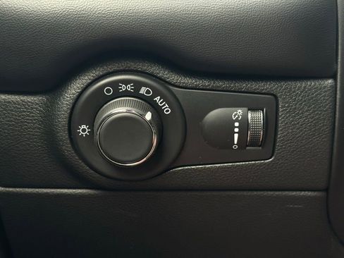 Used 2024 Dodge Durango GT image 23