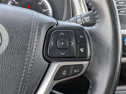 Used 2018 Toyota Highlander XLE w/ Protection Package #3 image 31