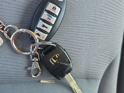 Used 2011 Honda CR-V LX image 13