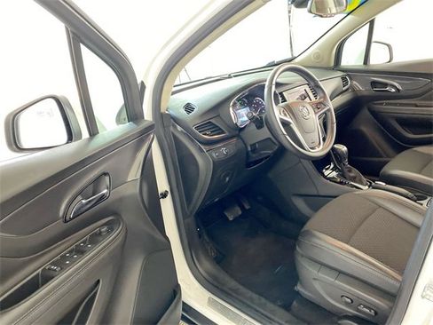 Certified 2022 Buick Encore Preferred image 27