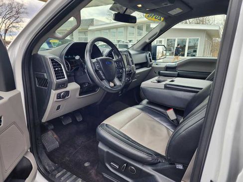 Used 2016 Ford F150 XLT w/ Equipment Group 302A Luxury image 12