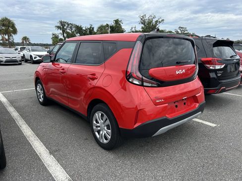 Used 2024 Kia Soul LX FWD image 6