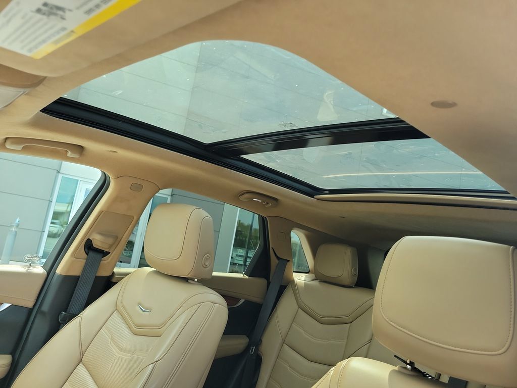 Used 2019 Cadillac XT5 Platinum AWD/4WD image 28