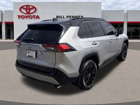 Used 2024 Toyota RAV4 XSE w/ Weather Package AWD/4WD image 5