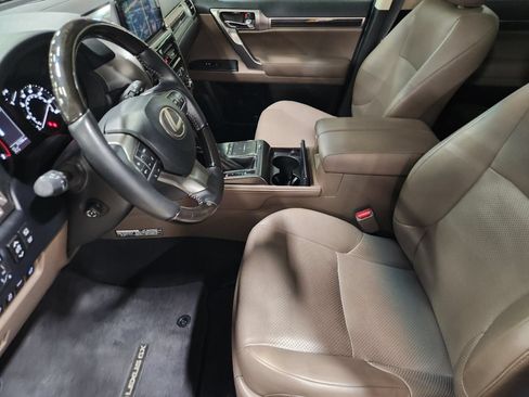 Used 2023 Lexus GX 460 Luxury w/ Accessory Package AWD/4WD image 26