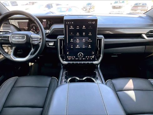 Used 2025 GMC Yukon Elevation w/ LPO, Elevation Black Package image 16