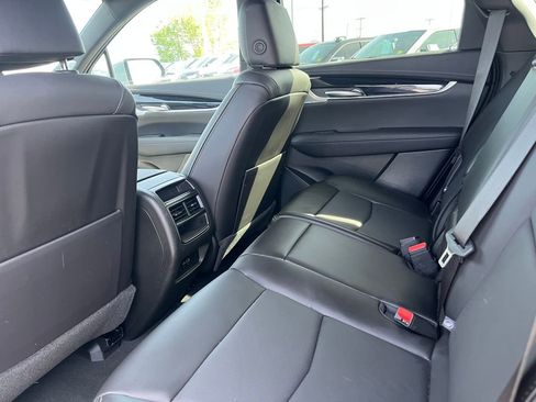 Used 2025 Cadillac XT5 Premium Luxury w/ LPO, Floor Liner Package AWD/4WD image 5
