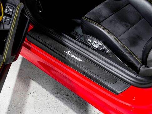 Used 2016 Porsche Boxster Spyder image 22