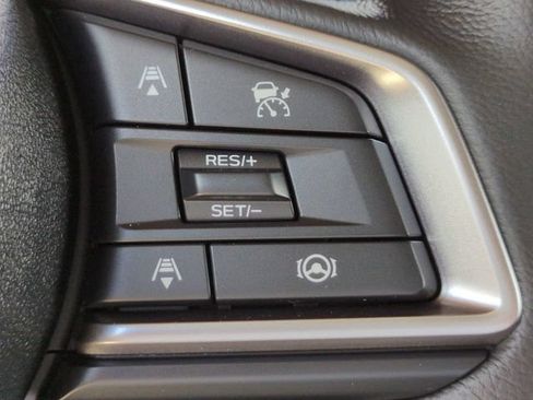 Used 2025 Subaru Outback Premium AWD/4WD image 21