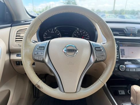 Used 2013 Nissan Altima 2.5 SL w/ Technology Pkg FWD image 13