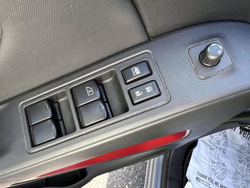 Used 2024 Nissan Frontier PRO-4X w/ Technology Package AWD/4WD image 9
