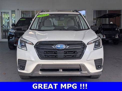 Used 2023 Subaru Forester image 3
