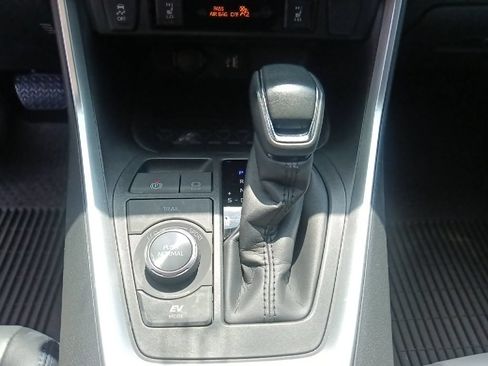 Used 2023 Toyota RAV4 XSE w/ XSE Grade Weather Package AWD/4WD image 24