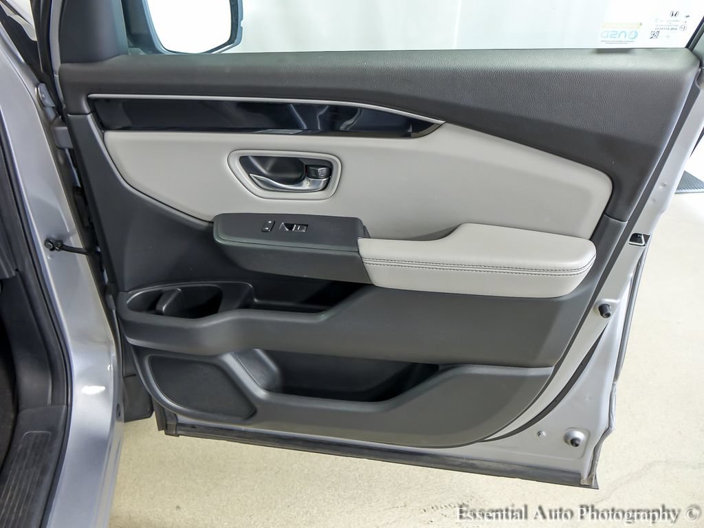 Used 2023 Honda Pilot Touring image 25