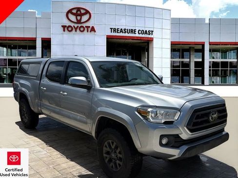 Used 2022 Toyota Tacoma SR5 w/ Technology Package image 1