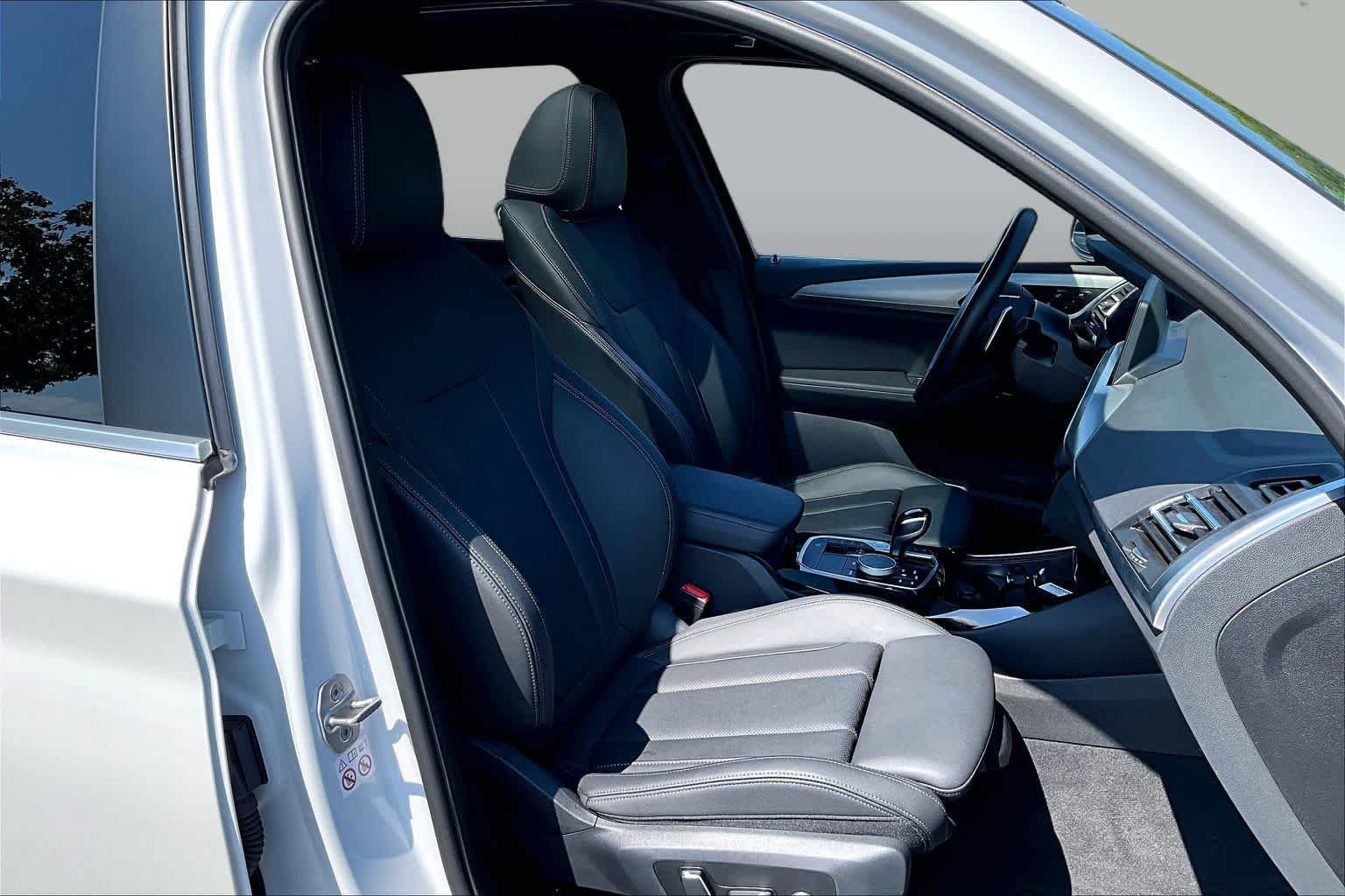 Used 2024 BMW X3 sDrive30i w/ Convenience Package w/ZPA RWD image 8