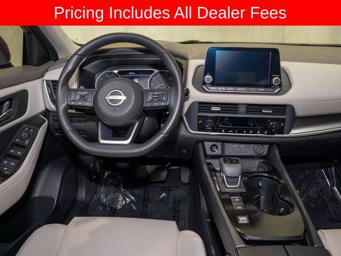 Certified 2024 Nissan Rogue SV w/ SV Premium Package FWD image 7