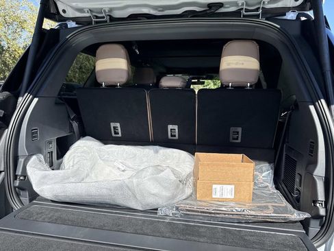 New 2026 Lincoln Navigator Black Label image 11