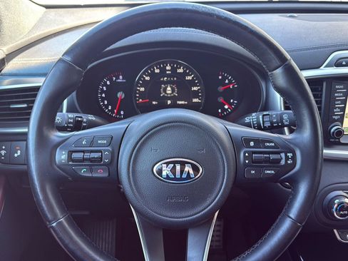 Used 2016 Kia Sorento SX FWD image 18