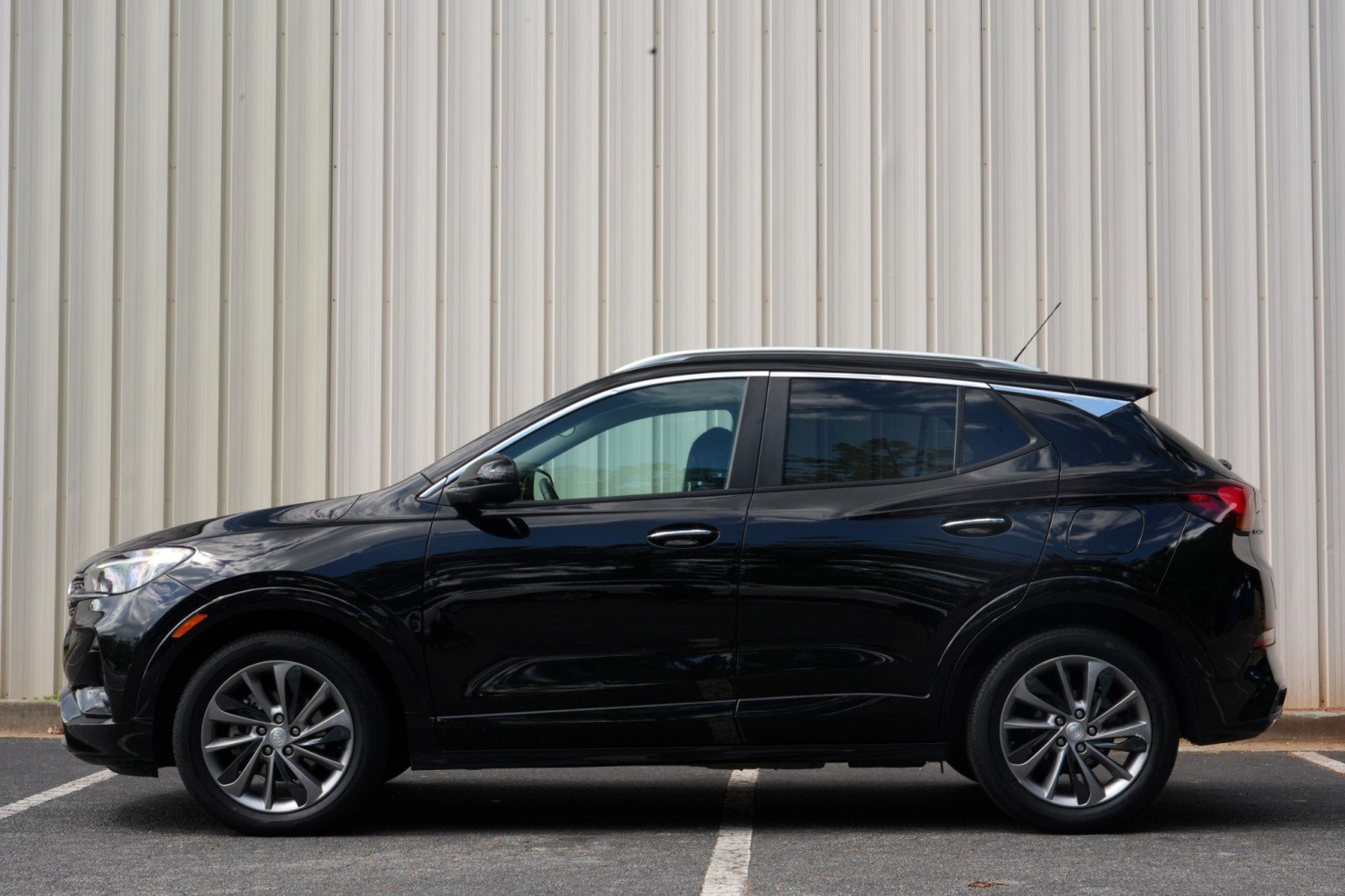 Used 2022 Buick Encore GX Select w/ Sport Touring Package FWD image 8