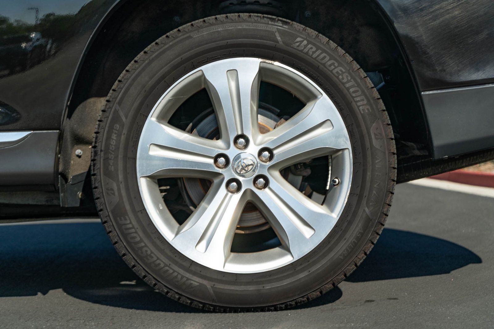 Used 2013 Toyota Highlander Limited AWD/4WD image 6