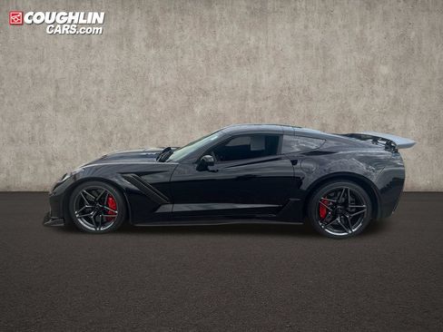 Used 2019 Chevrolet Corvette ZR1 RWD image 2