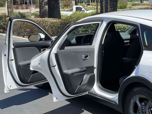 Used 2025 Kia K4 FWD image 60