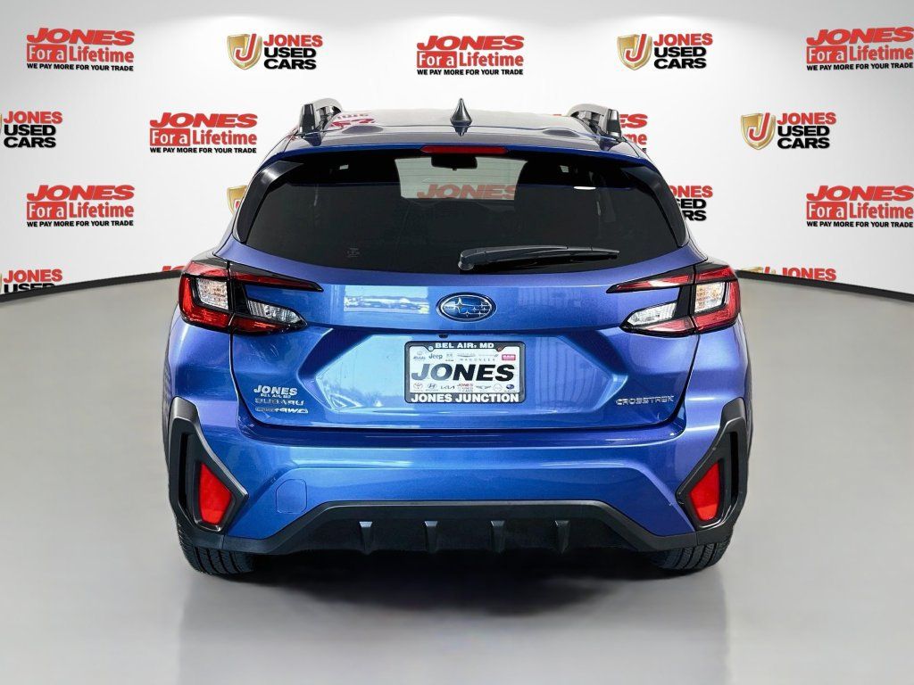 Used 2025 Subaru Crosstrek 2.5i Premium AWD/4WD image 16