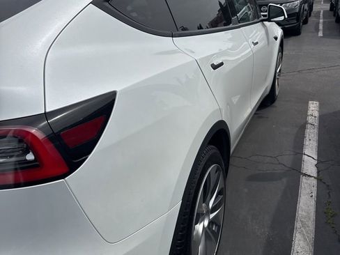 Used 2021 Tesla Model Y Long Range image 5