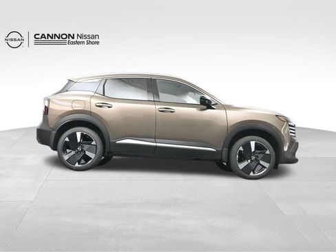 New 2026 Nissan Kicks SR FWD image 31