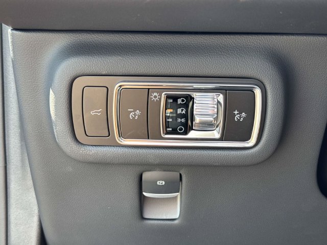 New 2026 Lincoln Nautilus Premier AWD/4WD image 19