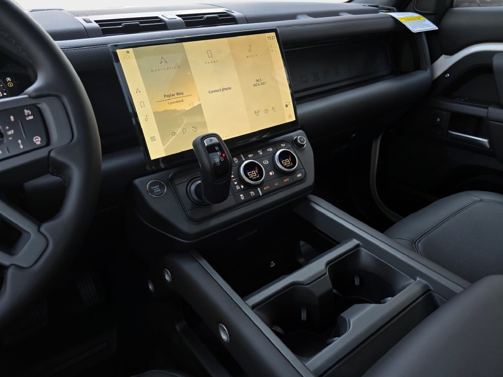 New 2026 Land Rover Defender 110 X-Dynamic SE AWD/4WD image 20
