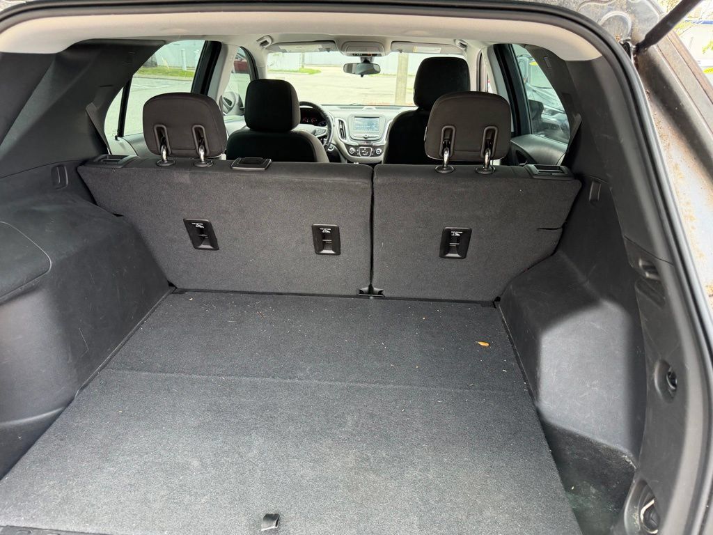 Used 2018 Chevrolet Equinox LS FWD image 7