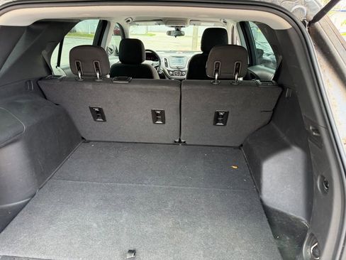 Used 2018 Chevrolet Equinox LS FWD image 7