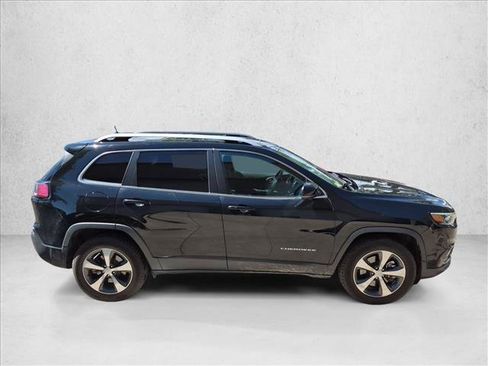 Used 2019 Jeep Cherokee Limited AWD/4WD image 4