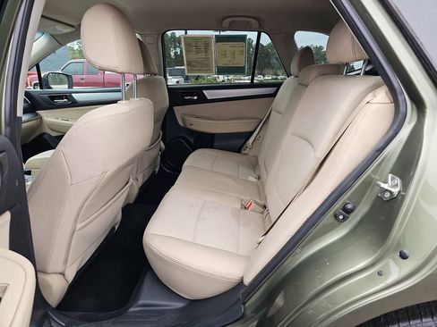 Used 2017 Subaru Outback 2.5i Premium image 18
