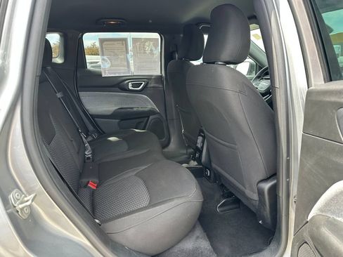 Used 2023 Jeep Compass Sport AWD/4WD image 15