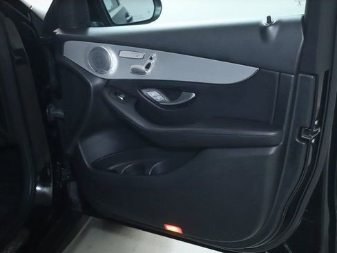 Used 2019 Mercedes-Benz GLC 350e 4MATIC image 36