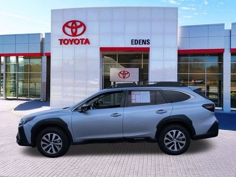 Used 2024 Subaru Outback Premium AWD/4WD image 5