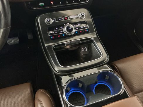 Used 2022 Lincoln Nautilus Reserve w/ Equipment Group 201A image 14