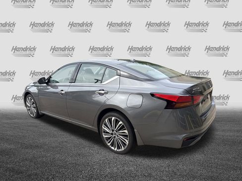Used 2025 Nissan Altima 2.5 SL AWD/4WD image 8