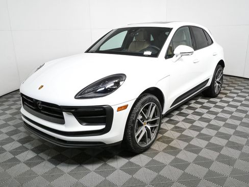 New 2026 Porsche Macan AWD/4WD image 1