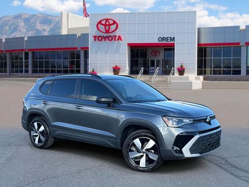 Used 2025 Volkswagen Taos S AWD/4WD image 1