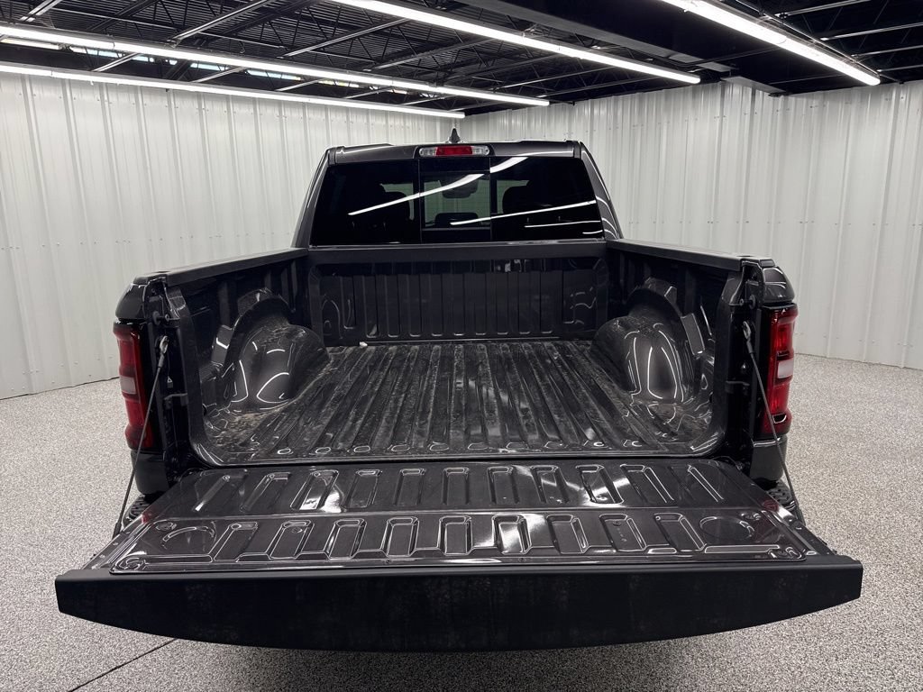 New 2026 RAM 1500 Big Horn AWD/4WD image 9