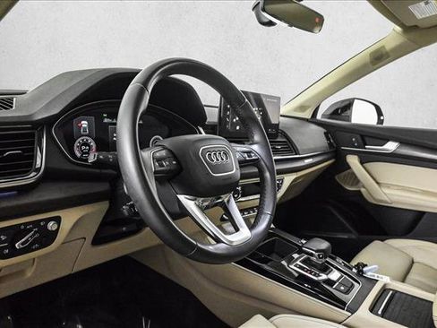 Used 2023 Audi Q5 2.0T Prestige w/ Prestige Package image 10