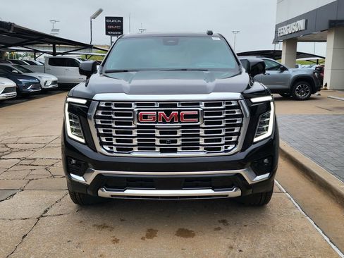 New 2026 GMC Yukon Denali w/ Denali Reserve Package AWD/4WD image 8